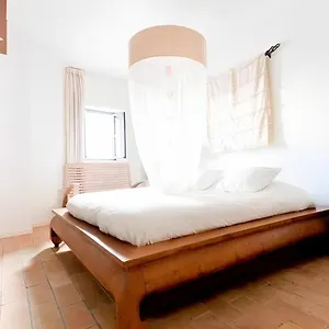 https://nico-apartamento-en-edificio-histrico-del-s-xvi.es-andalucia.com